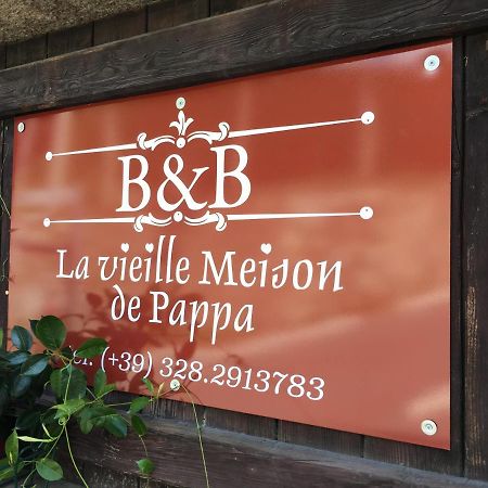 B&B La Vieille Meison De Pappa Sarre Екстер'єр фото